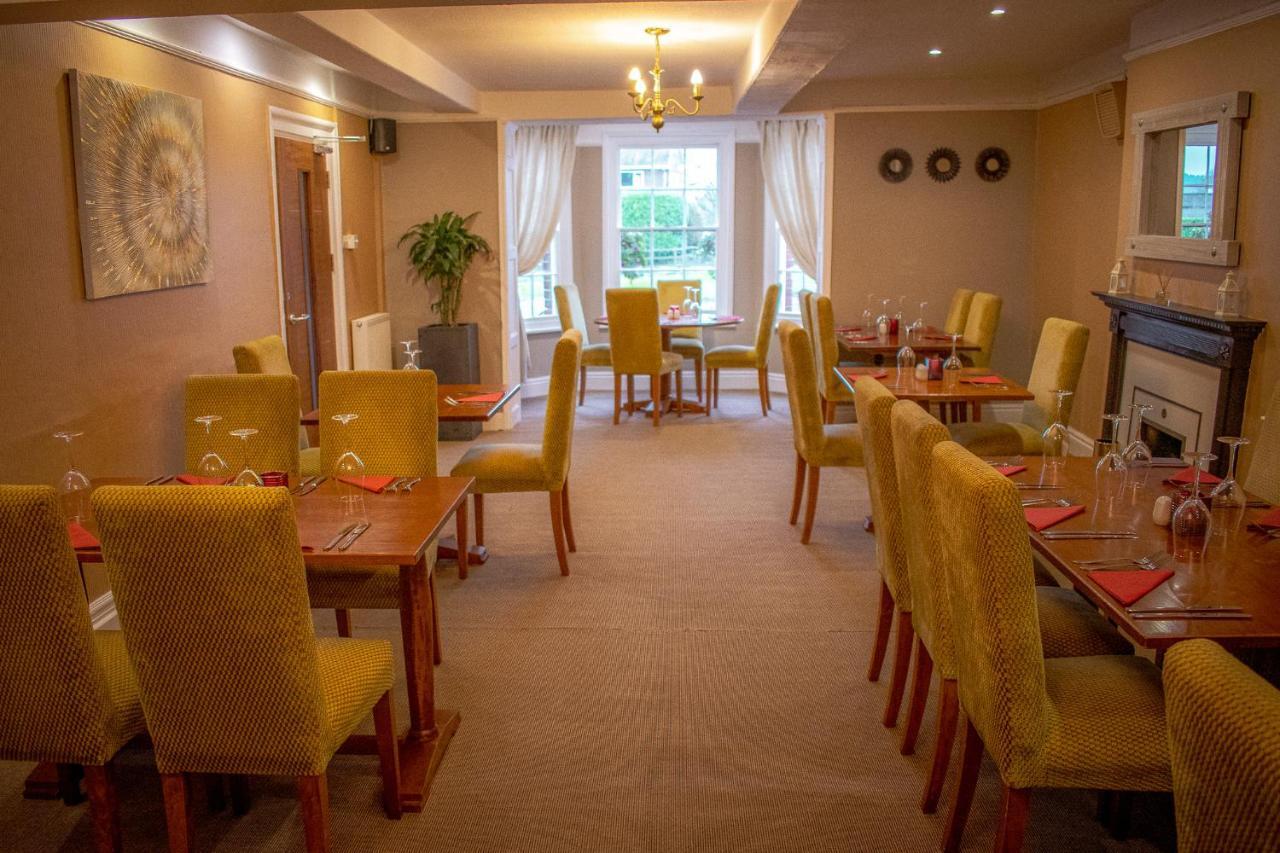 The Lion Hotel Llansantffraid-ym-Mechain Zewnętrze zdjęcie